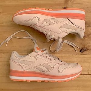 Pink Classic Leather Reebok Sneakers, Women’s 7 (US)